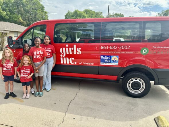 Firefighter shares about his career to girls